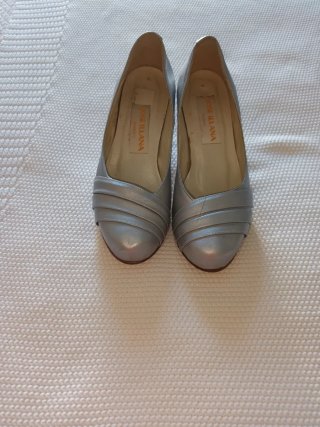 Zapatos de fiesta JOSE ILLANA plateados de piel