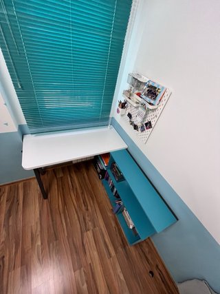 Habitación juvenil litera, armario y escritorio