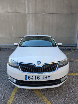 Skoda Spaceback Rapid 2015