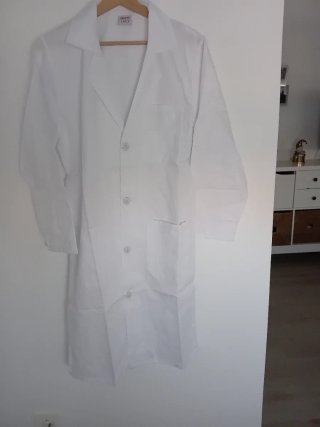 Bata blanca colegio .