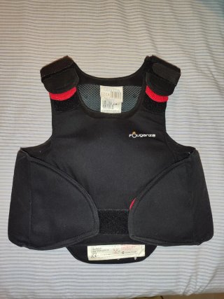 Peto Hípica Fouganza Negro/Rojo Talla 12/14 años