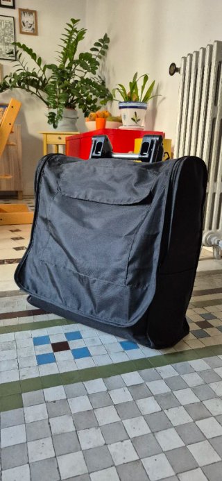 Silla Stokke YOYO Chasis Negro Ginger