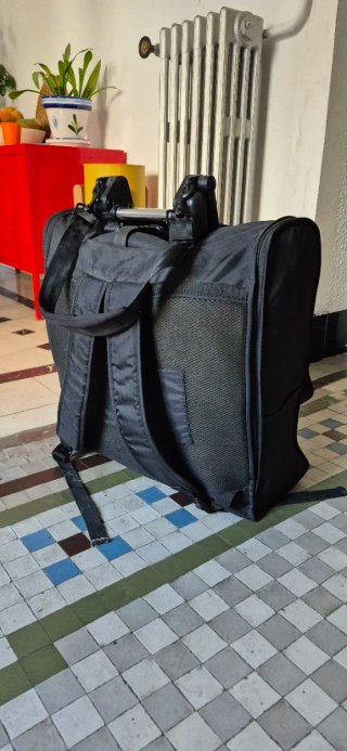 Silla Stokke YOYO Chasis Negro Ginger
