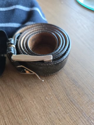 Pack Massimo Dutti: Bufanda, Reloj y Cinturón