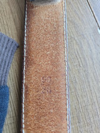 Pack Massimo Dutti: Bufanda, Reloj y Cinturón
