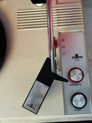 Tocadiscos Maletín Portátil Cosmo Años 70