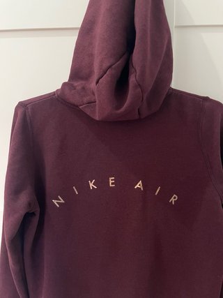 Chaqueta Nike Air con cremallera dorada