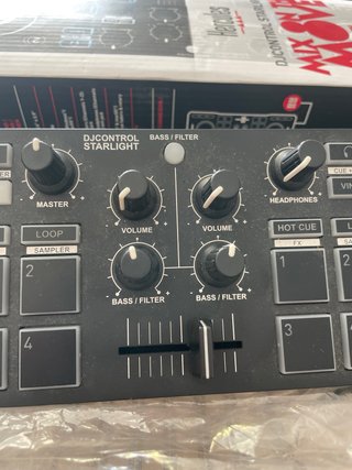 Controlador DJ Hercules DJControl Starlight Serato