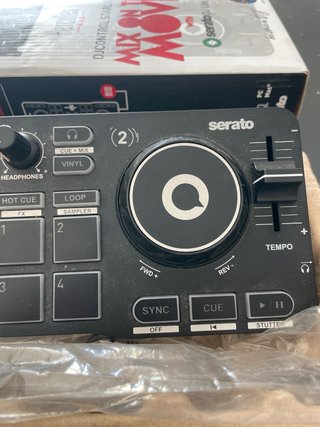 Controlador DJ Hercules DJControl Starlight Serato