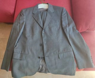 Traje de dos piezas gris talla 40