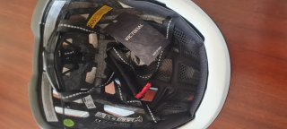 Casco de bicicleta VICTGOAL con visera luz trasera