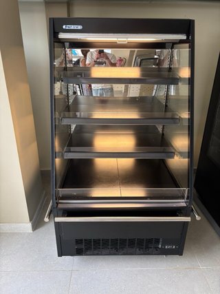 Vitrina expositora refrigerada 3 und 575