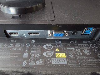 Monitor Lenovo T2424PA con cables