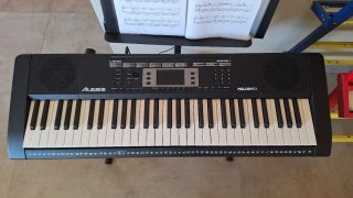 Teclado Alesis Melody 61 en perfecto estado