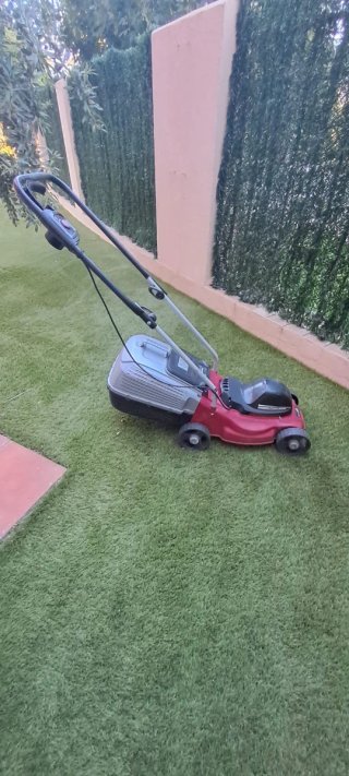 Cortacésped Eléctrico Rojo