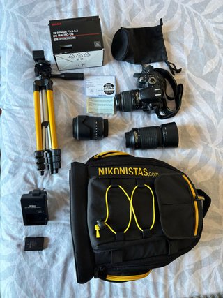 Kit Cámara Nikon D3100 + Accesorios