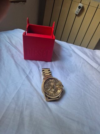 Reloj Diesel Dorado