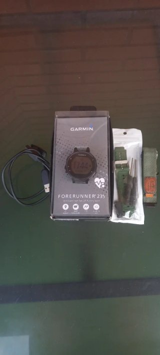 Garmin Forerunner 235