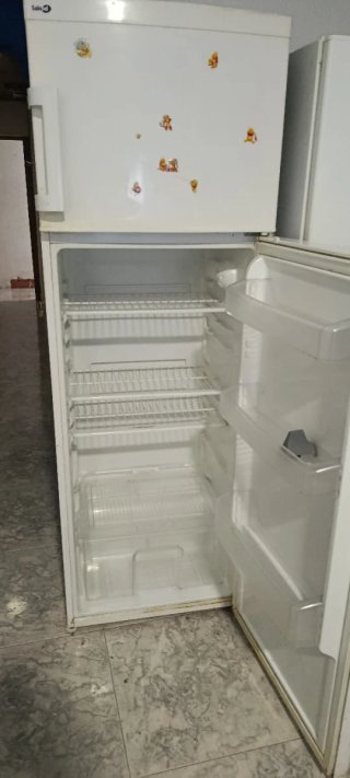 Nevera blanca en buen estado