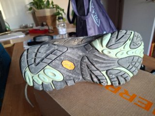 Zapatillas Merrell Trekking azu/Gris. Suela vibram