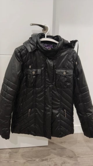 Cazadora negra acolchada mujer