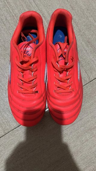 Botas de fútbol rojas Joma