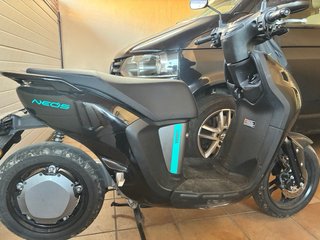 Yamaha Neox Eléctrica Negra
