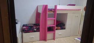 Cama litera infantil rosa y blanca