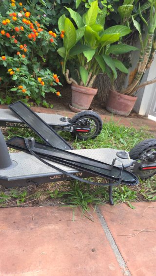 Monopattini elettrici (2 unità) SENZA BATTERIA.