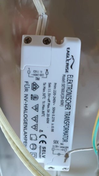 Lámpara de techo cuadrada moderna.