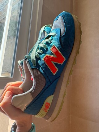 Zapatillas New Balance Azul y Rojo