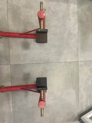 Caballete trasero moto ConStands rojo