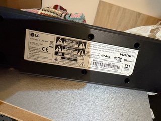 Barra de Sonido LG SN4 con Subwoofer Inalámbrico