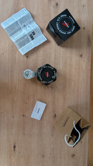 Reloj G-Shock GA-2100 Plateado