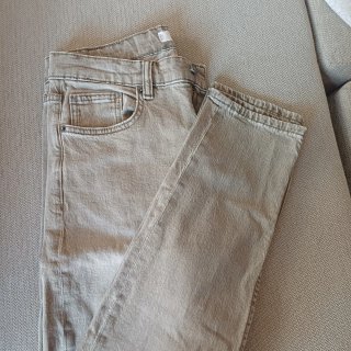 Pantalón vaquero beige Mango