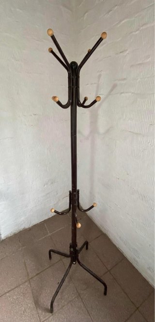Perchero Metálico y Madera