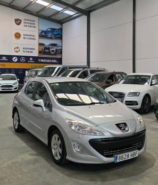 Peugeot 308 2011