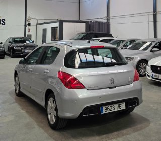 Peugeot 308 2011