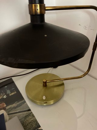 Lampada da tavolo Lumière - Design moderno ottone