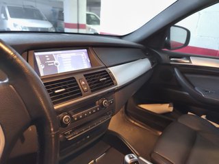 BMW X6 2011