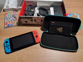 Nintendo Switch Roja y Azul como nueva. Apenas uso