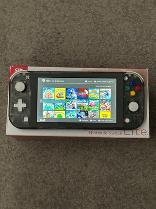 Nintendo Switch Lite + 18 juegos