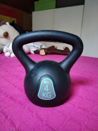 Pesa Rusa 4 KG Kettlebell