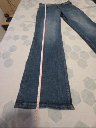 Jeans flare Bershka talla 40