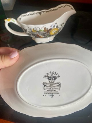 Salsera de porcelana inglesa con plato