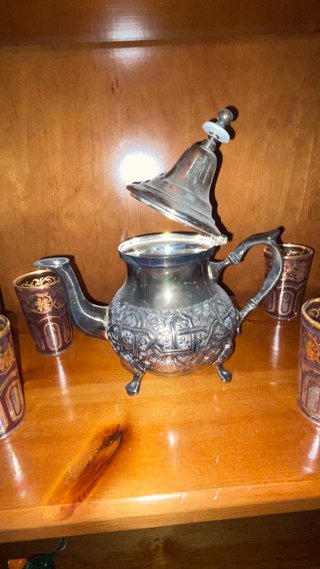 Juego Té Moruno Tetera Metal Labrado Vasos Cristal