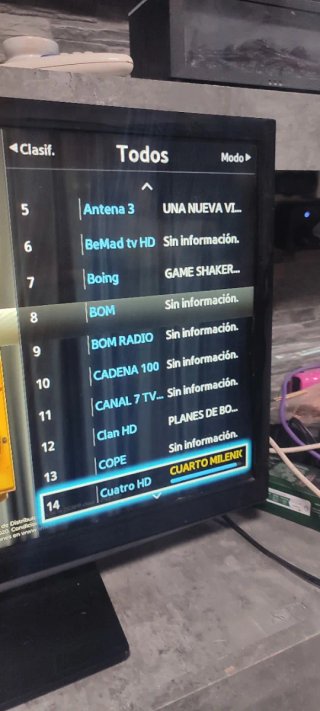 Televisor Samsung 24" Con TDT,HDMI,USB
