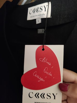 Vestido negro de Coosy