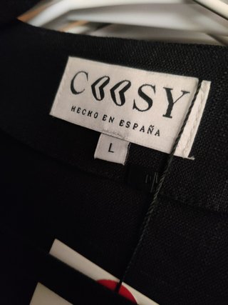 Vestido negro de Coosy