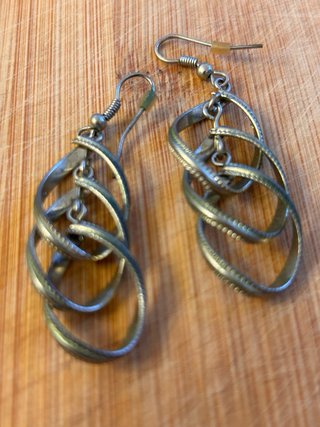 Pendientes largos plateados